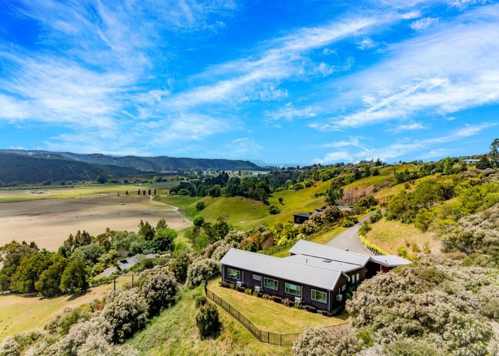  at 19 Esk View Road, Esk Hills Estate, Bay View, Napier, Hawke's Bay