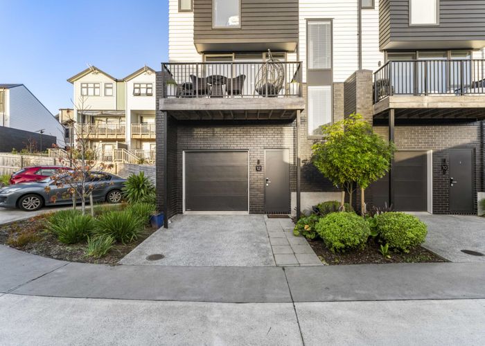  at 12 Panoni Lane, Howick, Manukau City, Auckland