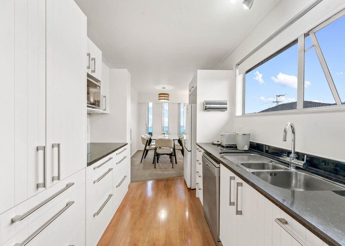  at 2/98 Halsey Drive, Lynfield, Auckland City, Auckland