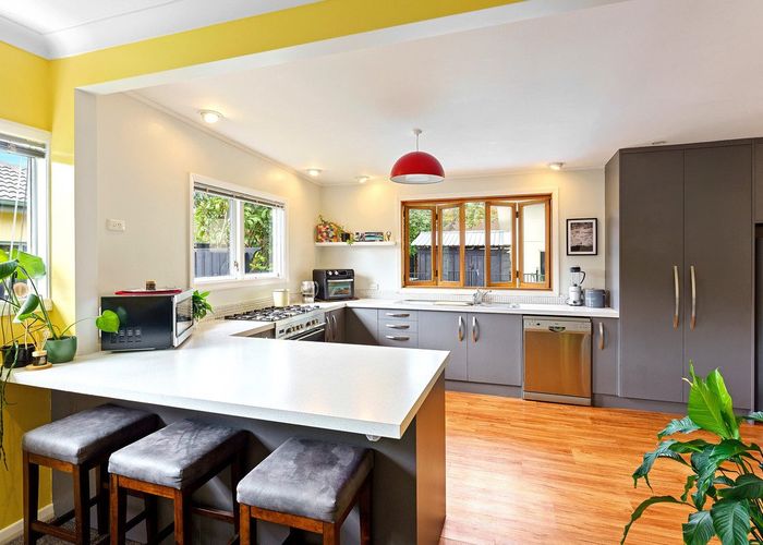  at 6 Kohekohe Road, Waikanae