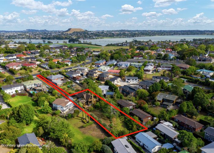  at 12 Greenhill Crescent, Pakuranga, Auckland
