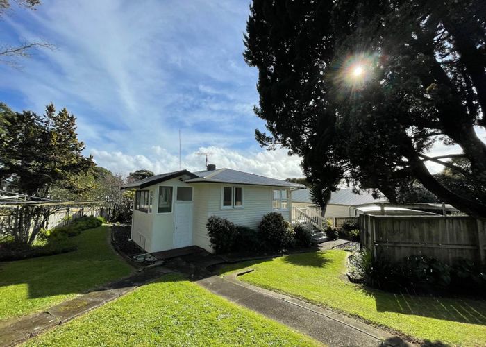  at 97 Bond Crescent, Forrest Hill, Auckland