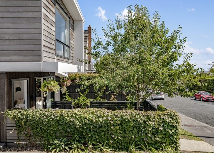  at 1/4 Glen Atkinson Street, Saint Heliers, Auckland City, Auckland