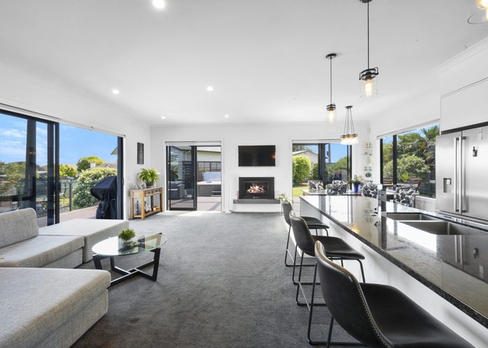  at 438 Mangorei Road, Highlands Park, New Plymouth, Taranaki