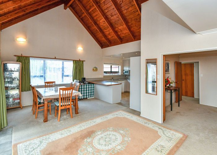  at 38 Rushgreen Avenue, Pahurehure, Papakura