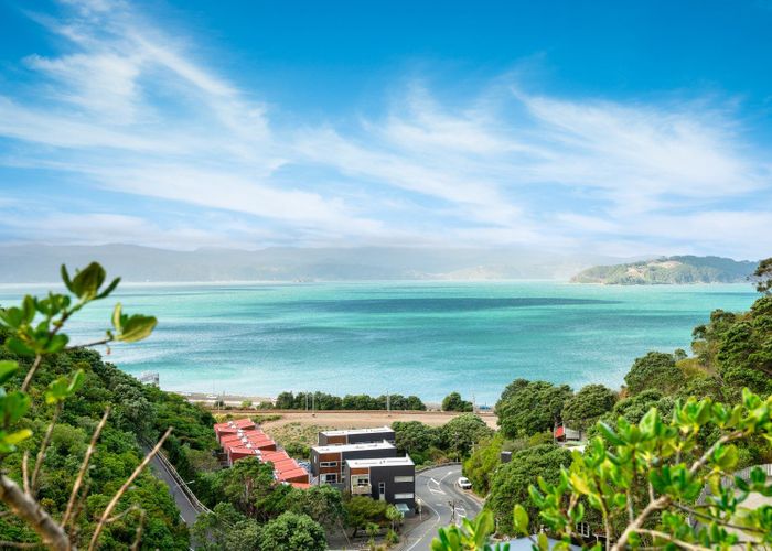  at 17F Onslow Road, Khandallah, Wellington
