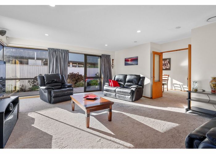  at 1 Stanton Place, Woodend, Woodend