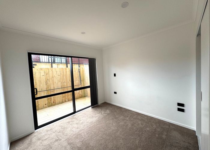  at 11/717 Sandringham Road Extension, Mount Roskill, Auckland City, Auckland