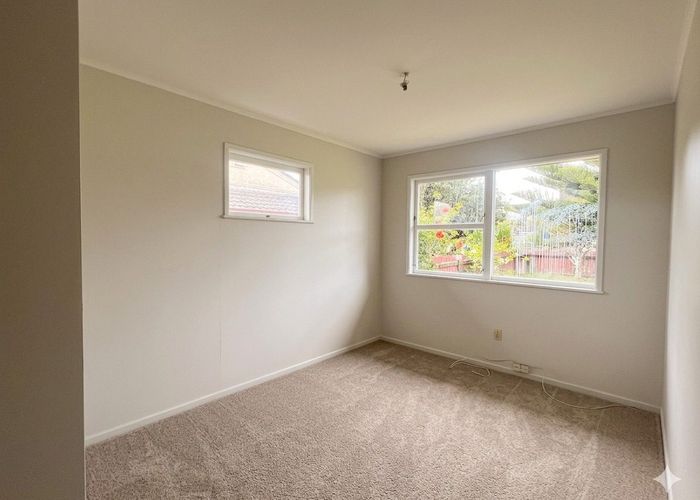  at 4 Wickman Way, Mangere East, Manukau City, Auckland