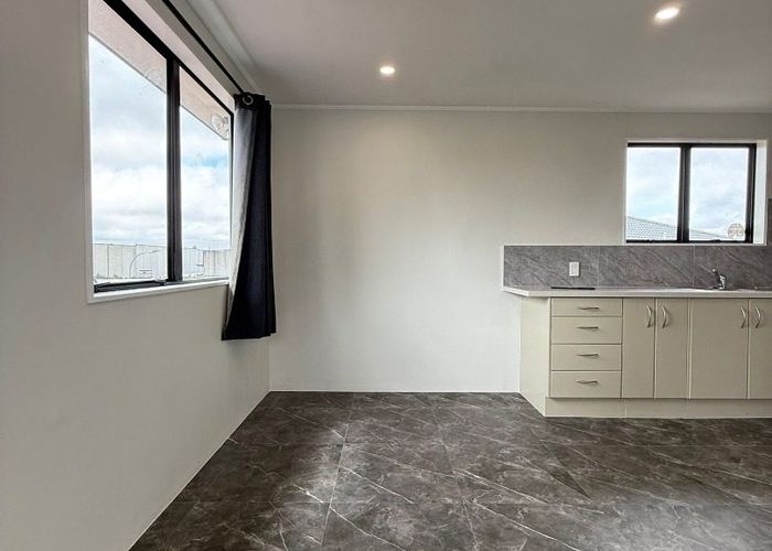  at 1/4 Eulogy Place, Randwick Park, Manukau City, Auckland