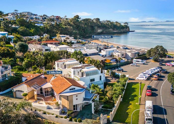  at 3 Valley Road, Browns Bay, North Shore City, Auckland