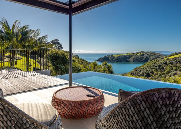 For sale 209 Delamore Drive, Oneroa, Waiheke Island, Auckland homes