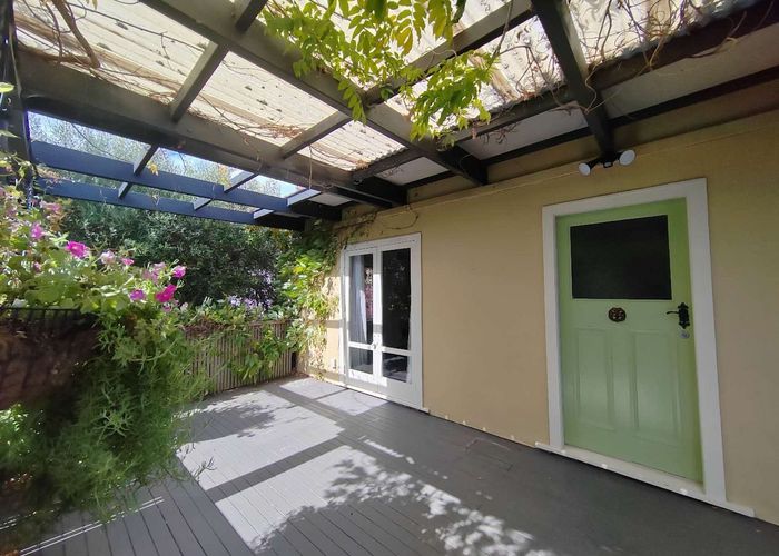  at 10 Neptune Avenue, Beach Haven, Auckland