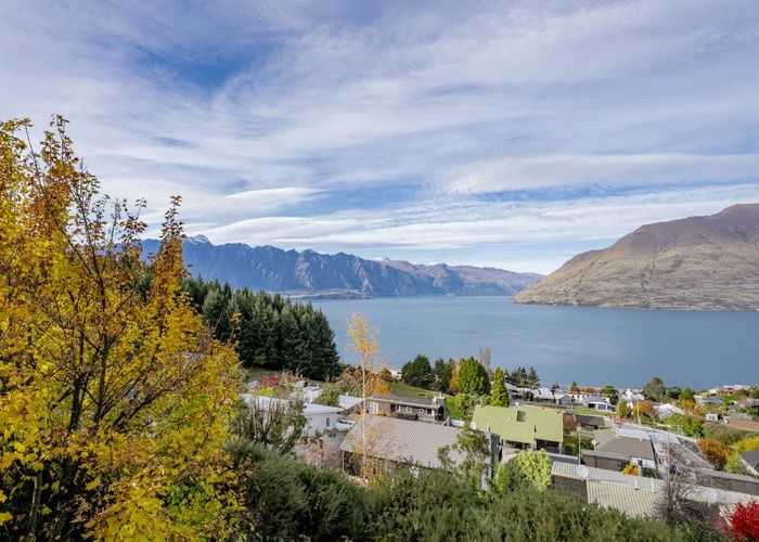  at 69 Wynyard Crescent, Fernhill, Queenstown