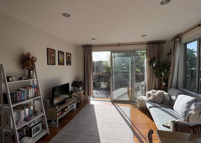  at 31A Braemar Road, Castor Bay, North Shore City, Auckland