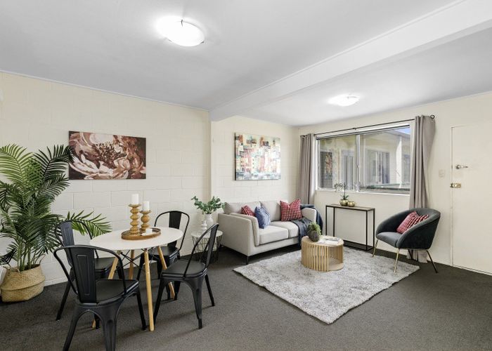  at 8/19 Pirie Crescent, Moera, Lower Hutt, Wellington