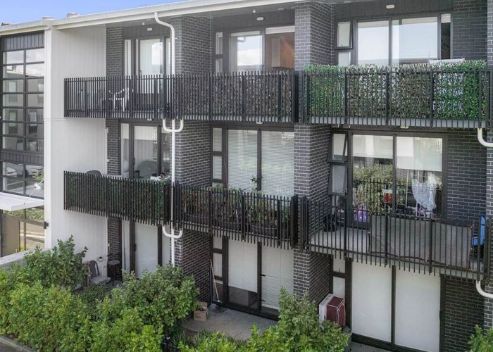  at 215/20 Mason Avenue, Otahuhu, Auckland