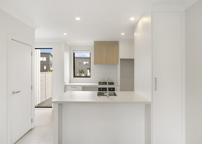  at 14 Nuku Place, Manurewa, Manukau City, Auckland