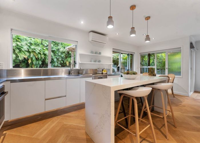  at 1/6 Hythe Terrace, Mairangi Bay, North Shore City, Auckland