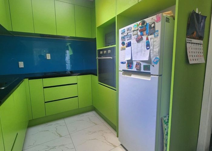  at 2/24 Commodore Drive, Lynfield, Auckland City, Auckland