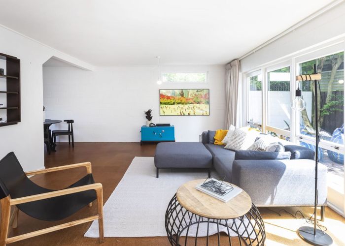 at 2/16 Rossall Street, Merivale, Christchurch