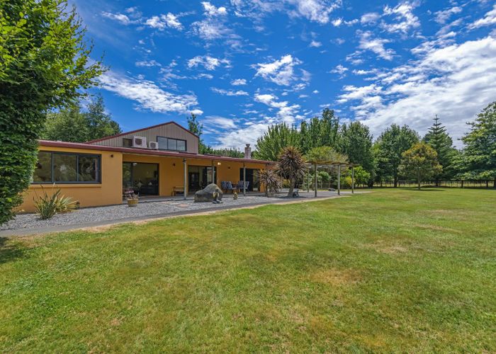  at 195 Rowes Road, Hunterville