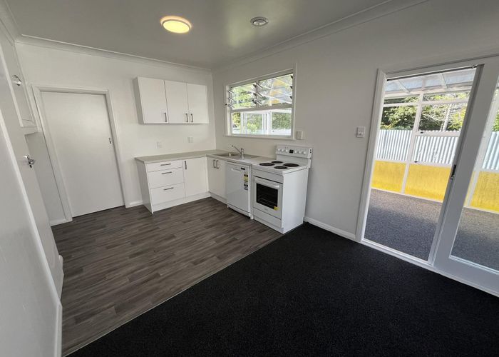  at 8 Lowestoft Place, West End, Palmerston North