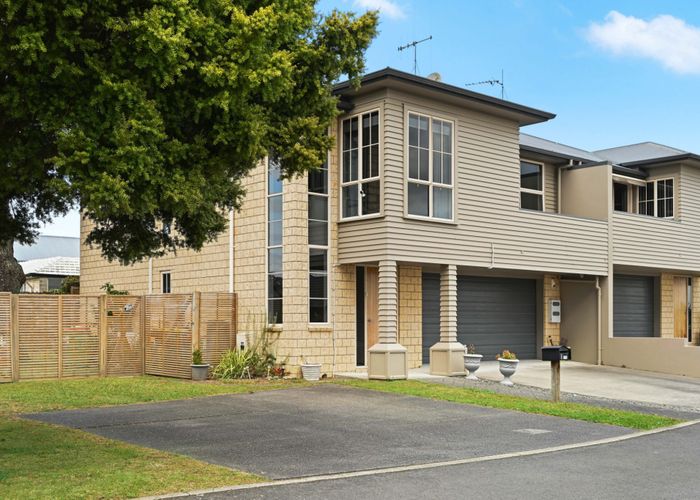  at 1 Blue Cedar Lane, Enderley, Hamilton