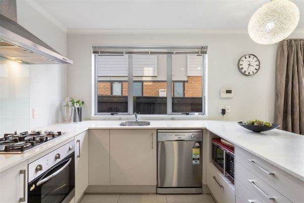  at 10 Lane Cameron Place, Flat Bush, Auckland