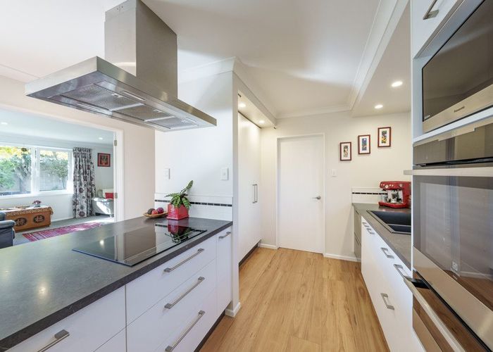  at 5 Lodge Place, Ilam, Christchurch City, Canterbury