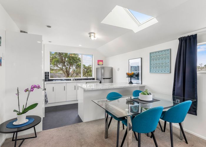  at 7D Cheyne Walk, Newlands, Wellington