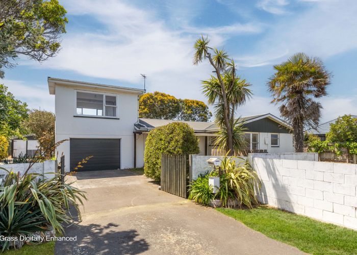  at 3 Ballance Street, Waimairi Beach, Christchurch