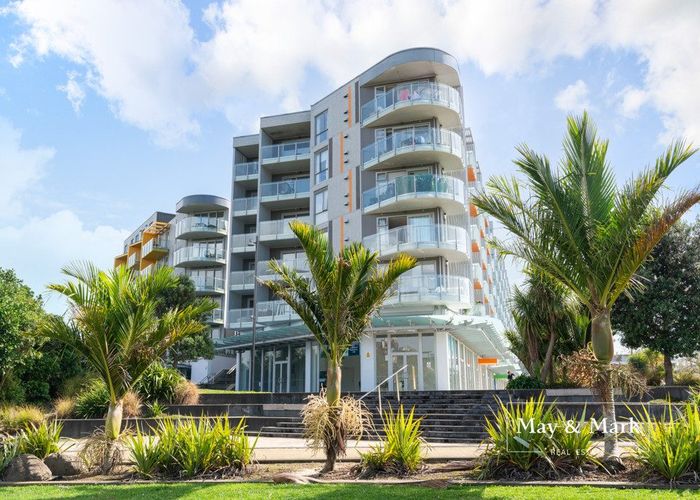  at 305/5 Rose Garden Lane, Albany, Auckland