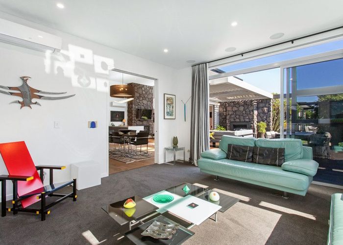  at 17 Clyde Road, Fendalton, Christchurch City, Canterbury