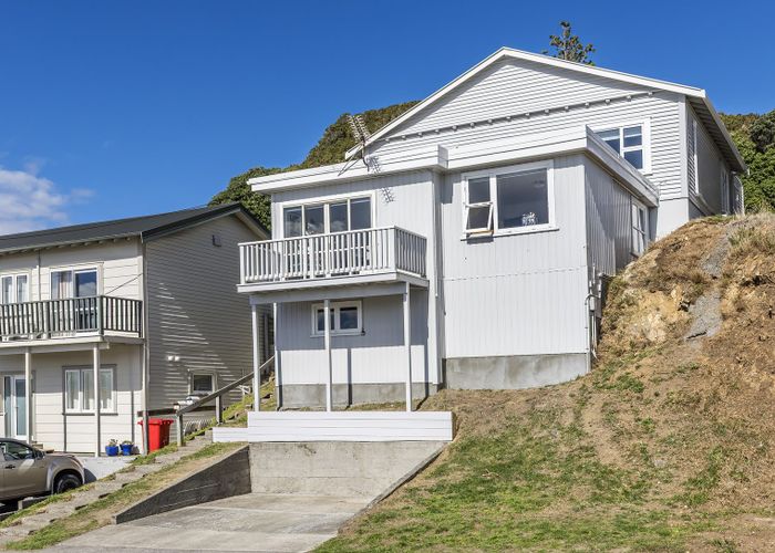  at 204 Rongotai Road, Rongotai, Wellington