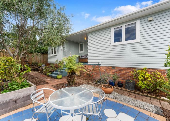  at 1/33 Waipa Street, Birkenhead, North Shore City, Auckland