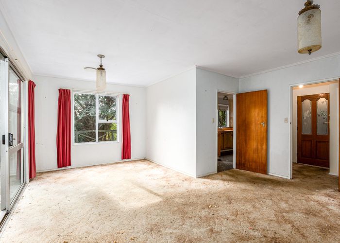  at 214b Waddington Drive, Naenae, Lower Hutt, Wellington