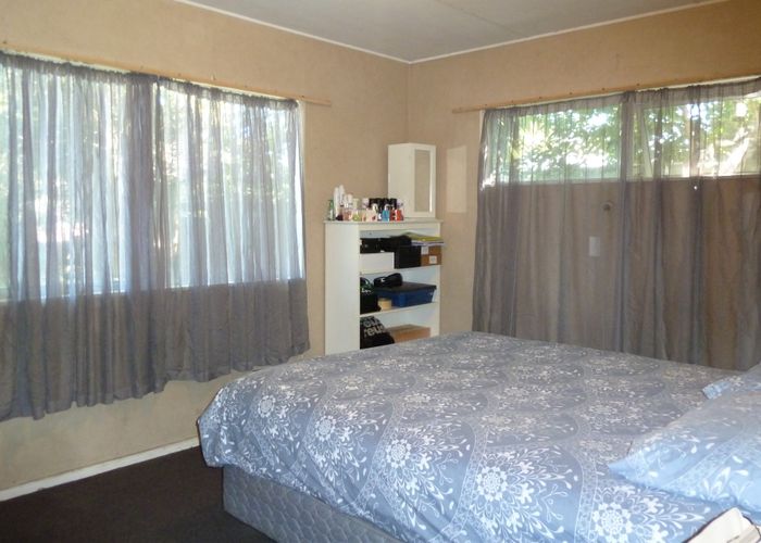  at 3 Walton Place, Flaxmere, Hastings