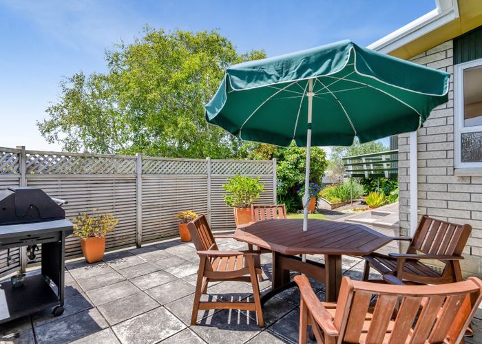  at 5 Longview Drive, Merrilands, New Plymouth