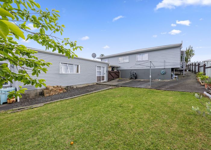  at 11 Caserta Place, Clover Park, Manukau City, Auckland