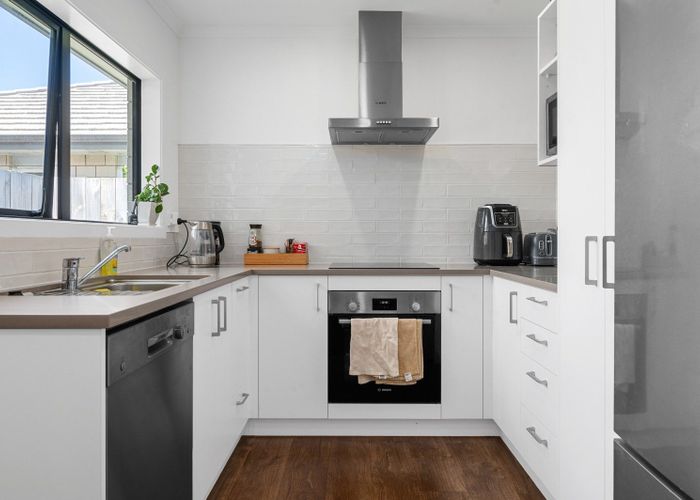  at 2/10 Keitha Place, Glenview, Hamilton, Waikato