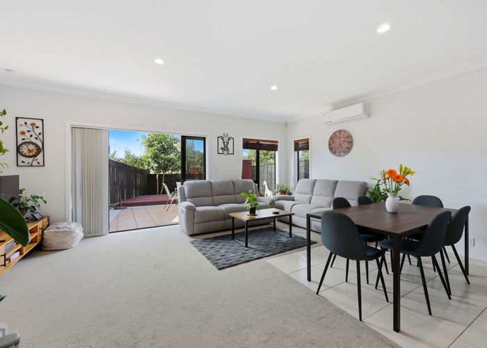  at 118 Huntington Drive, Huntington Park, Manukau City, Auckland