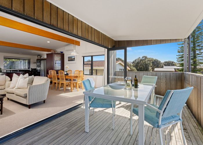  at 4 Day Dawn Crescent, Warkworth