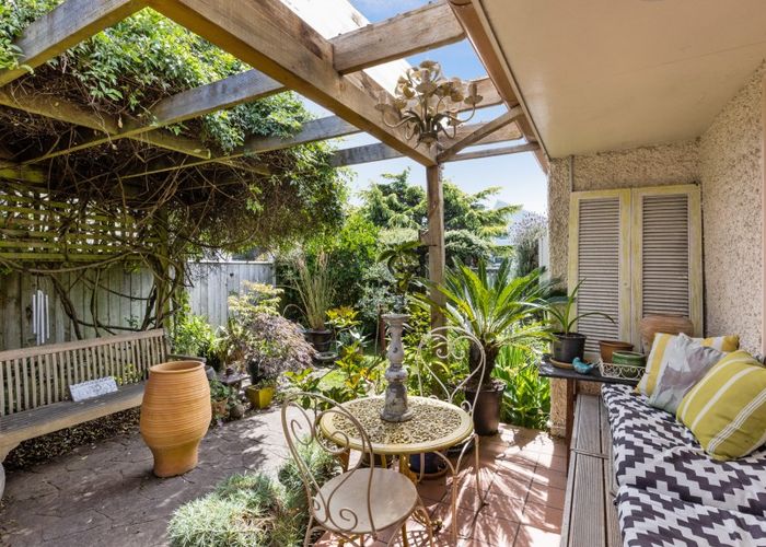  at 9/180 Charles Street, Westshore, Napier