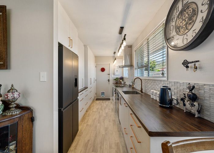  at 2/14 Apollo Place, Papanui, Christchurch
