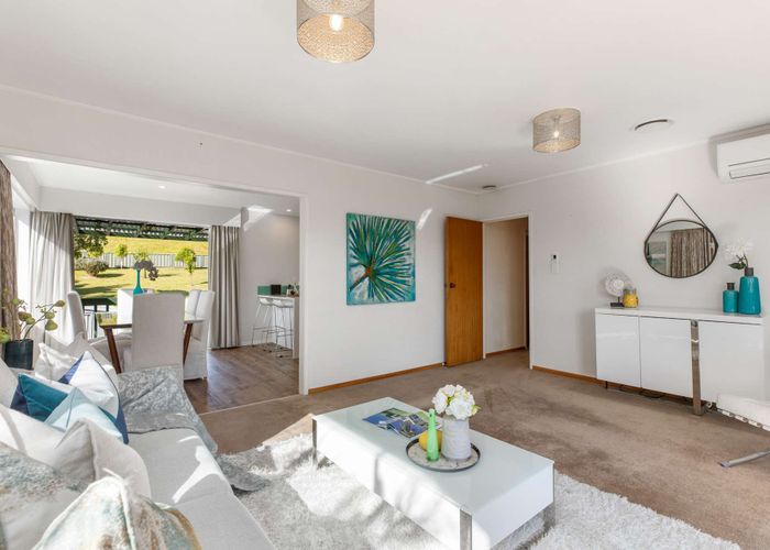  at 11 Grassmere Road, Henderson Valley, Auckland