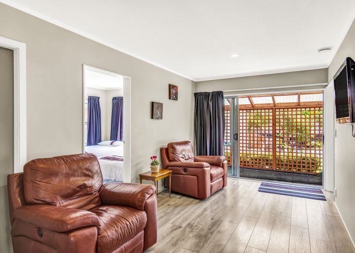  at 64 Poplar Avenue, Raumati South, Paraparaumu