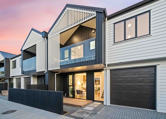 For sale 5D Stedman Place, Avondale, Auckland City, Auckland homes