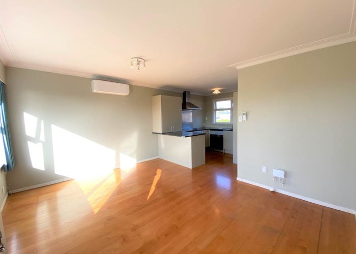  at 2/3 Rathlin Street, Blockhouse Bay, Auckland