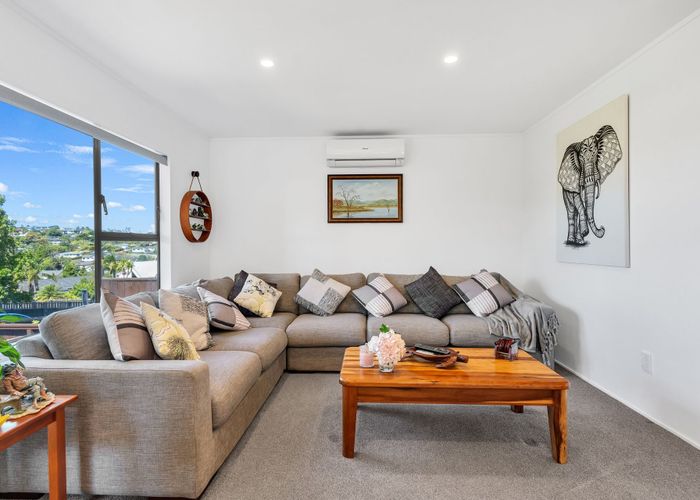  at 1/4 Ceramco Place, Torbay, North Shore City, Auckland